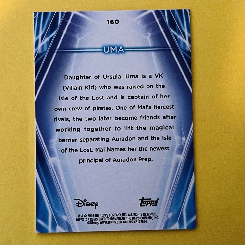 2026 Topps‎ Disney Neon Uma Rainbow Foil #160 Descendants